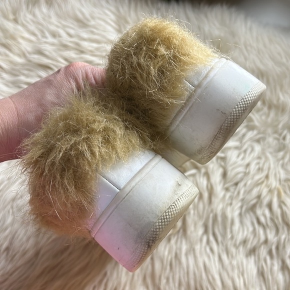 Steve madden white striped faux fur trim casual sneaker low top women’s 7.5 - Picture 6 of 9